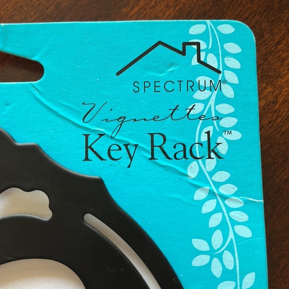 Vignette Metal Key Rack - Picture 6 of 12